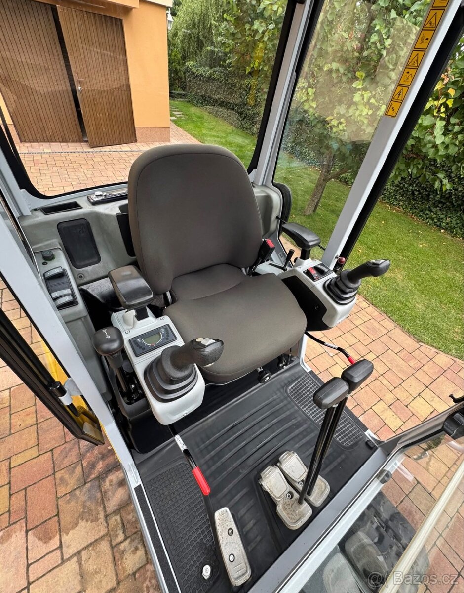 PÁSOVÝ MINIBAGR WACKER NEUSON ET 20 - 8