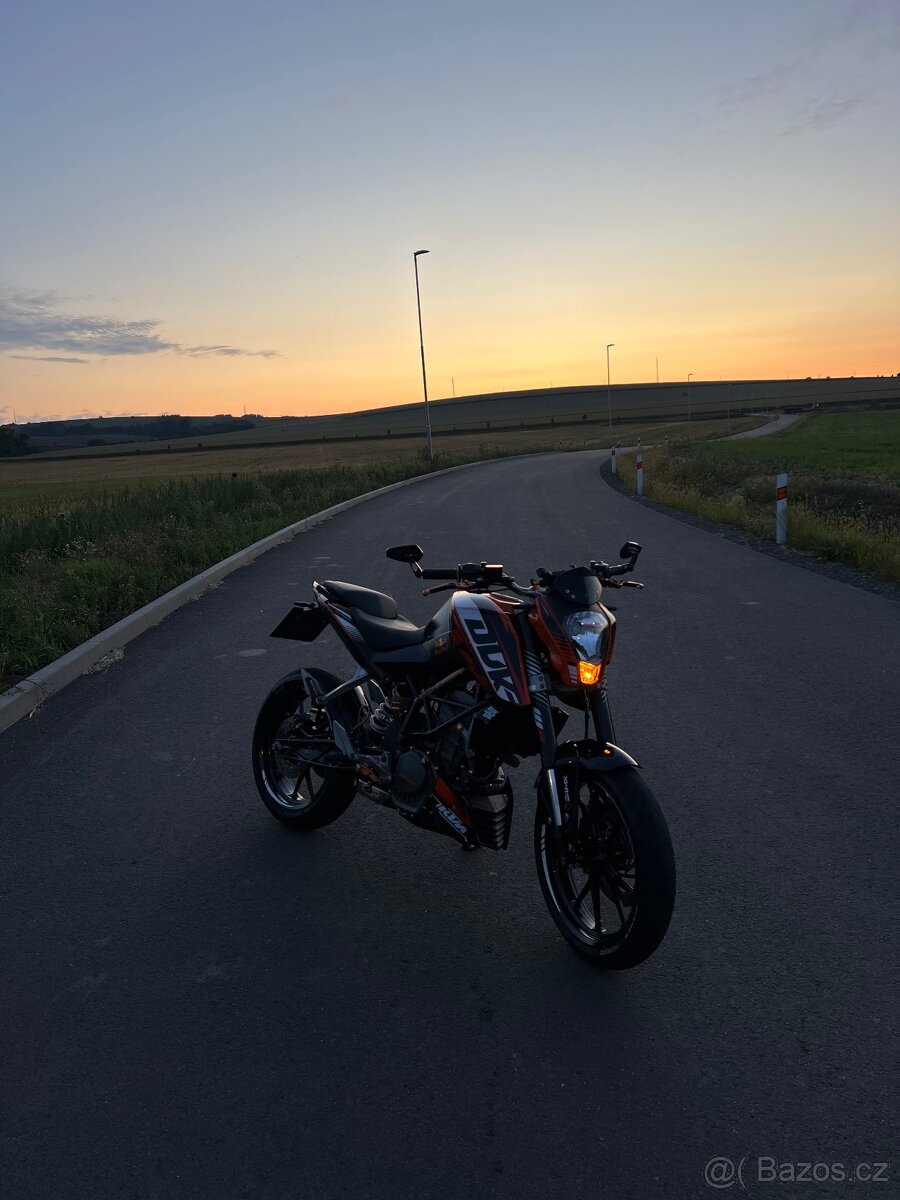 KTM DUKE 125 2011 rezervace - 8