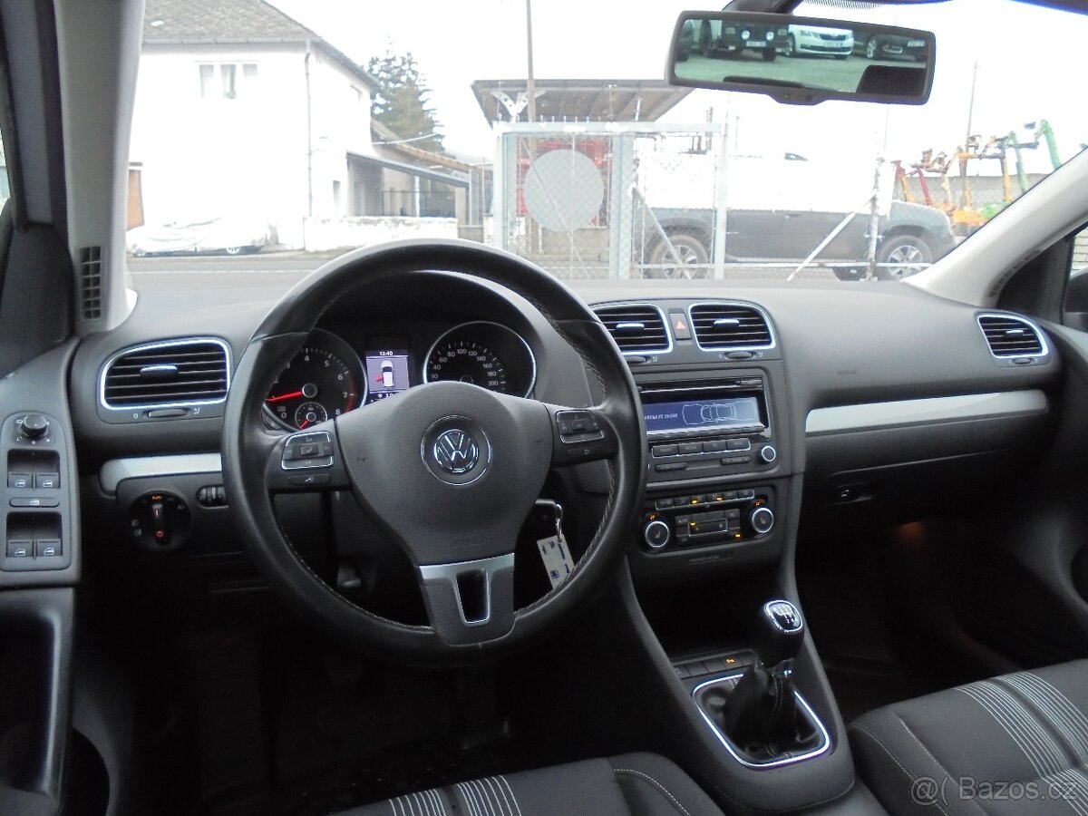 Volkswagen Golf 1.2 TSI- MATCH- SUPER VÝBAVA - 8