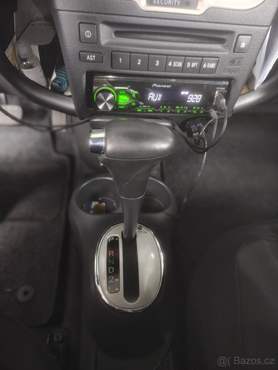 Toyota Yaris 1.3 Automat. - 8