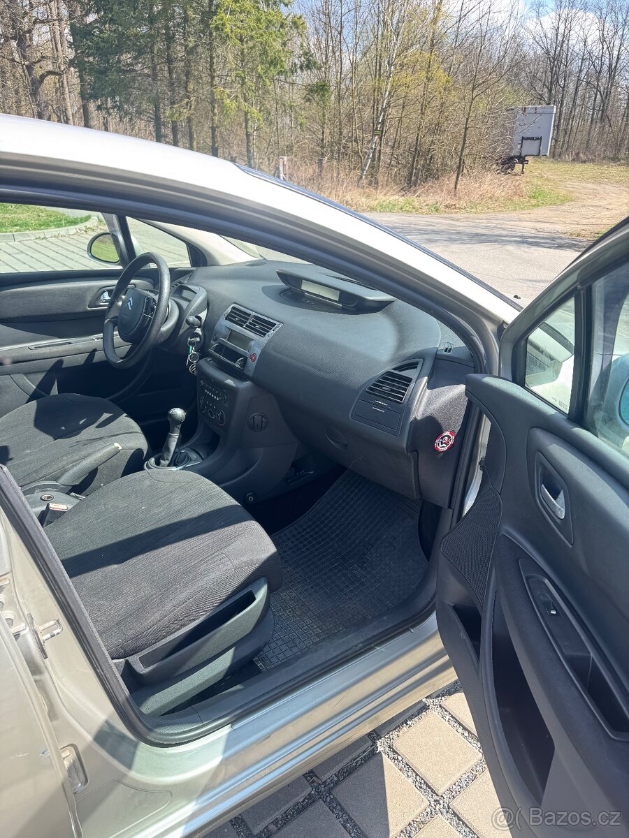 Citroen C4 1.4i benzín - 8