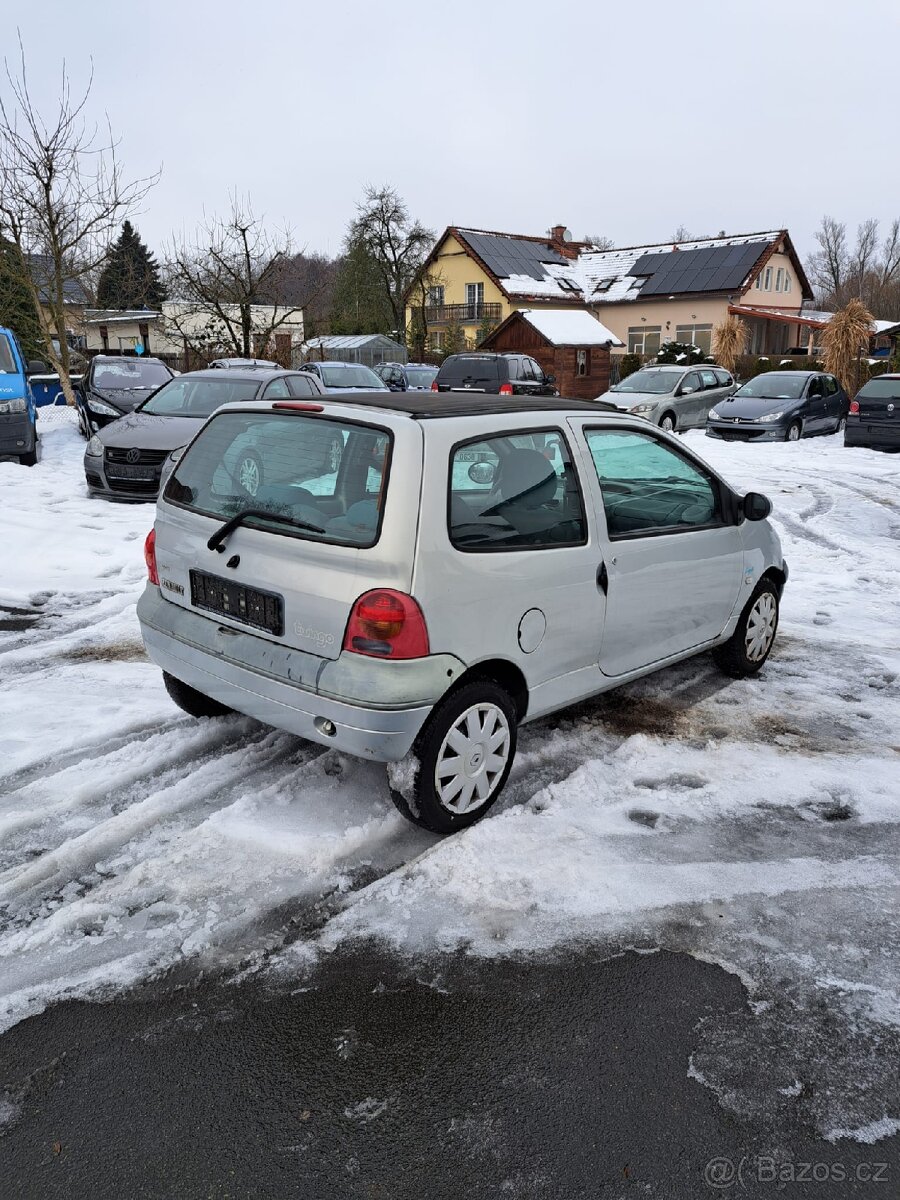 Renault Twingo 1.2 i 43kW - 8