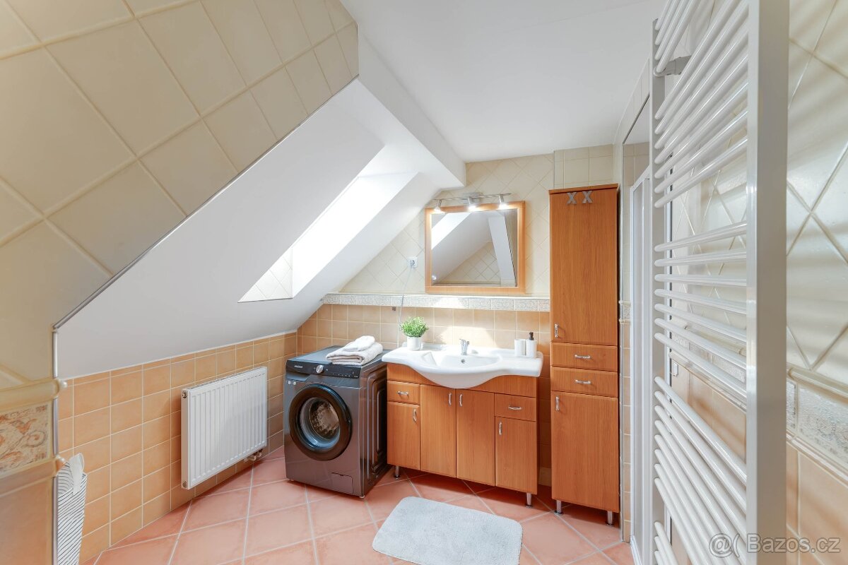 Rodinný dům 258 m² v Horních Tošanovicích - 8