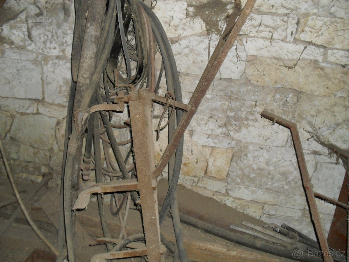 prodam ruzne stare konske naradi - 8