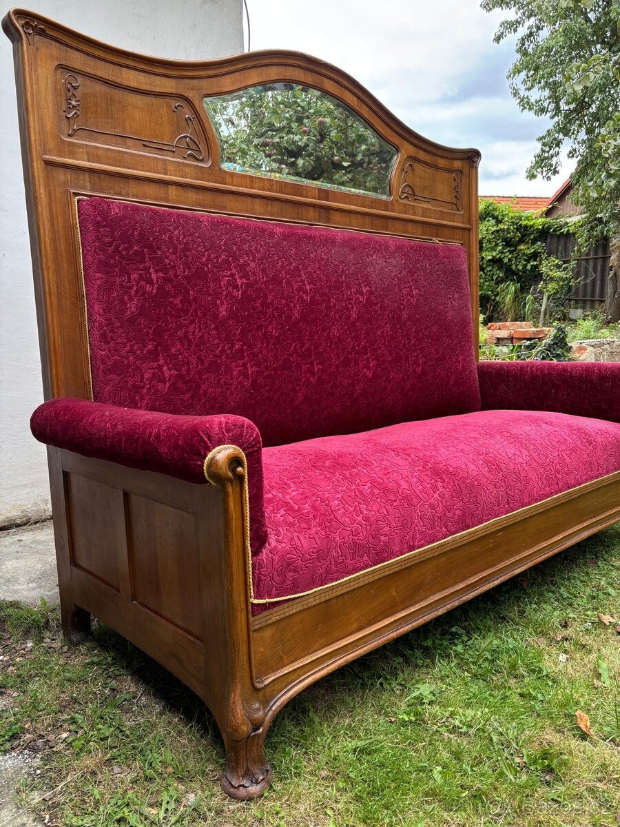 Starožitný nábytek - 8