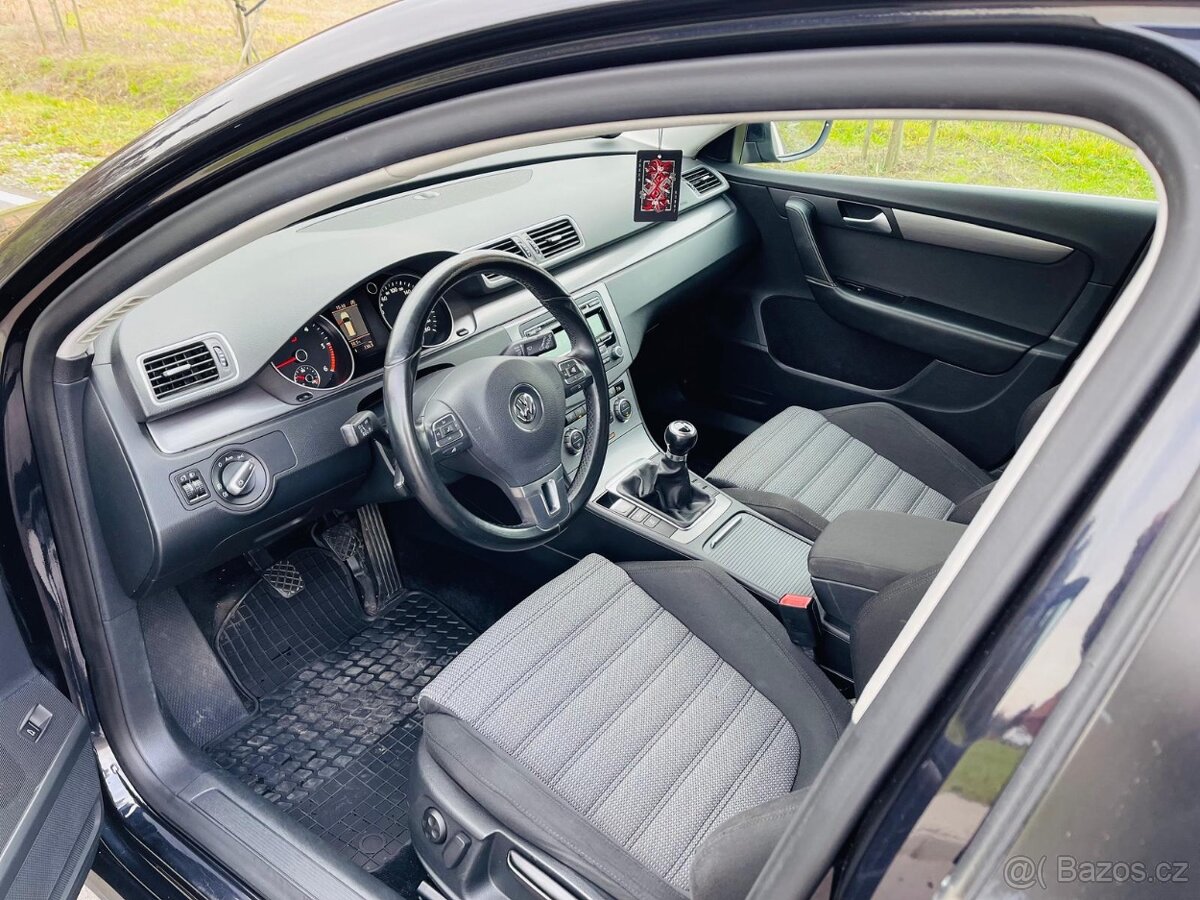 Volkswagen Passat B7 - 8