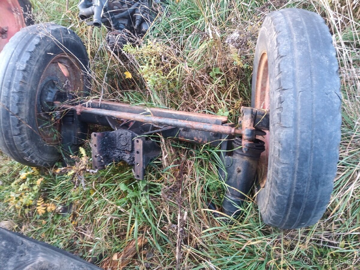 Zetor 4712 díly - 8