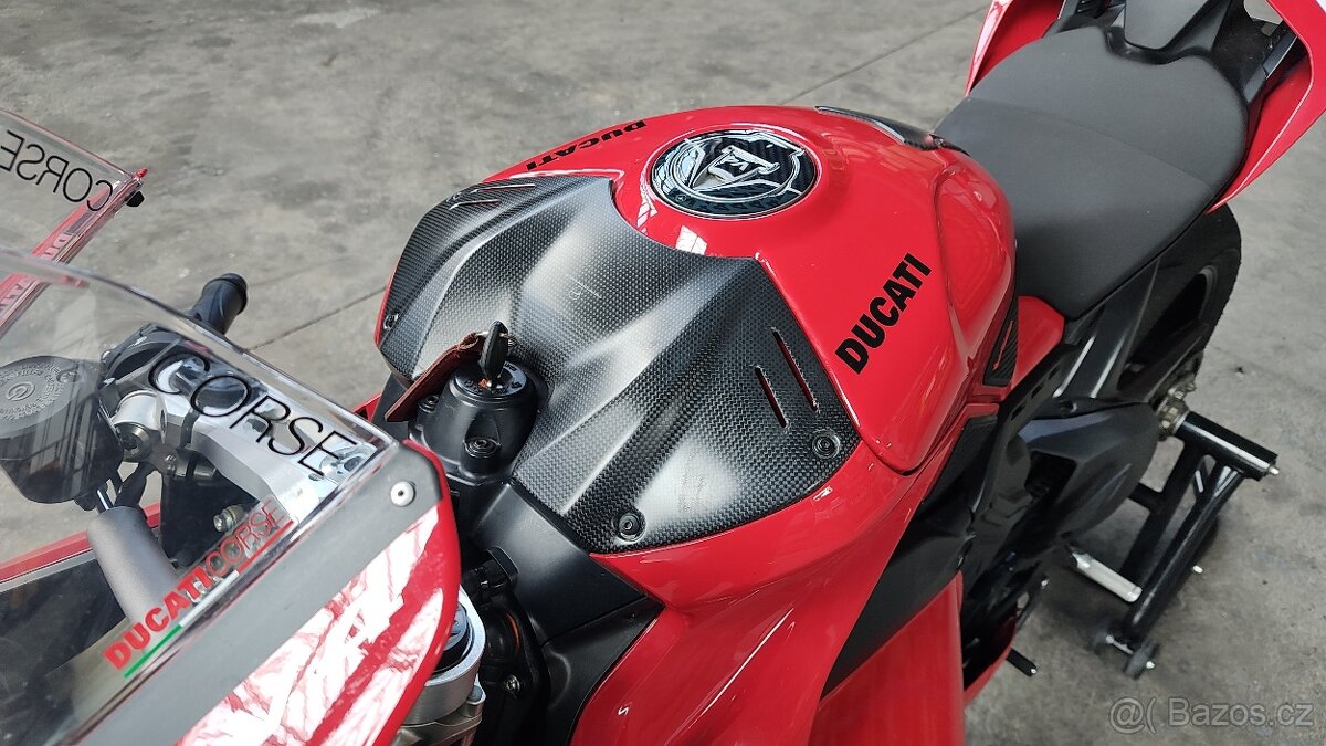 Ducati Panigale V4 2022 - 8