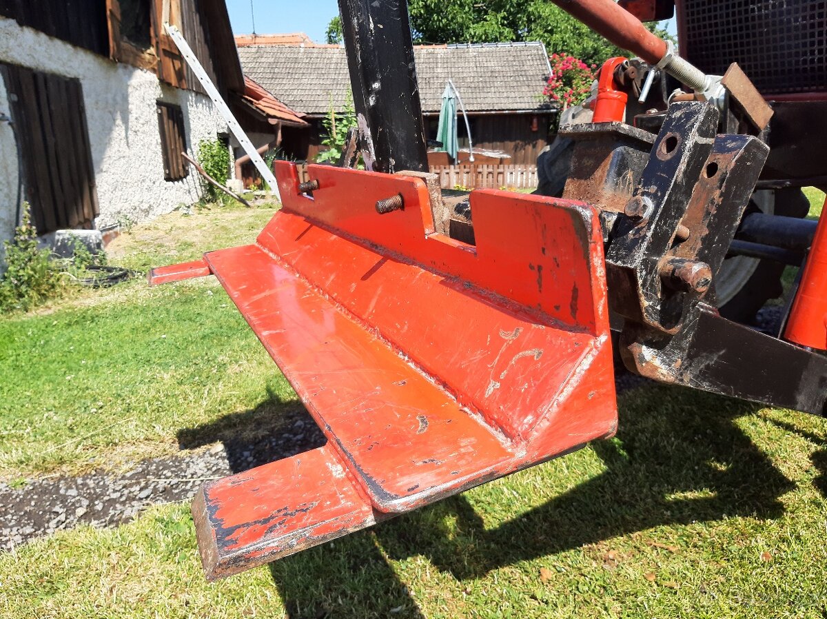 Čelní rampovač na traktor - 8