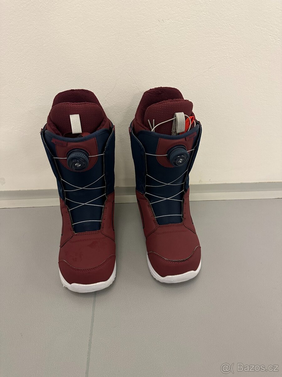 Kompletní snowboardová výbava BURTON prkno,vázání,boty a bag - 8