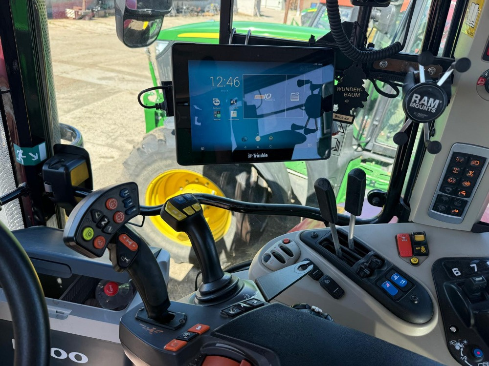 Traktor Massey Ferguson MF 7718 S MR Dyna6 EFFICIENT - 8