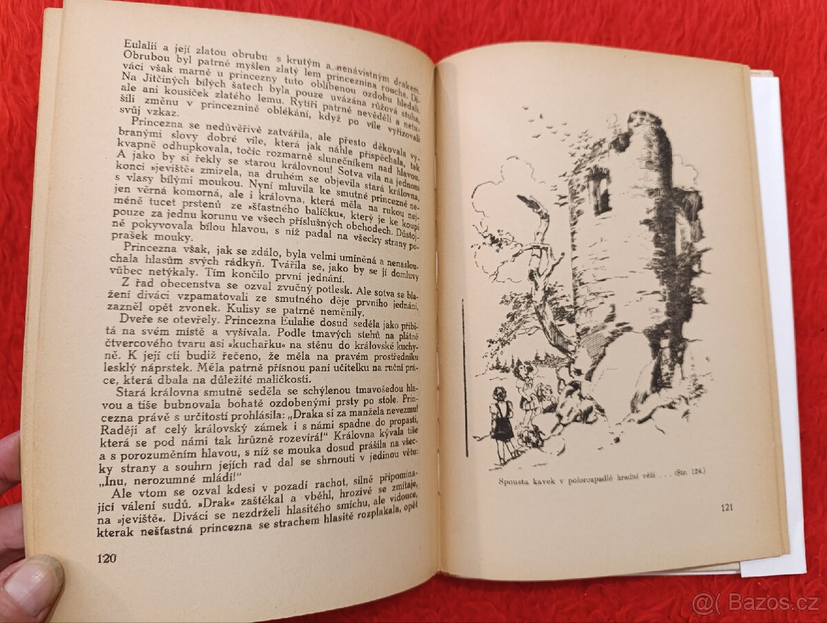 PRVNÍ LAVICE CHLOUBA PANÍ UČITELKY - 8