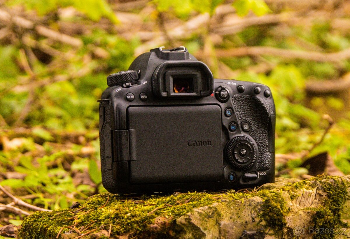 Canon EOS 6D Mark II - 8