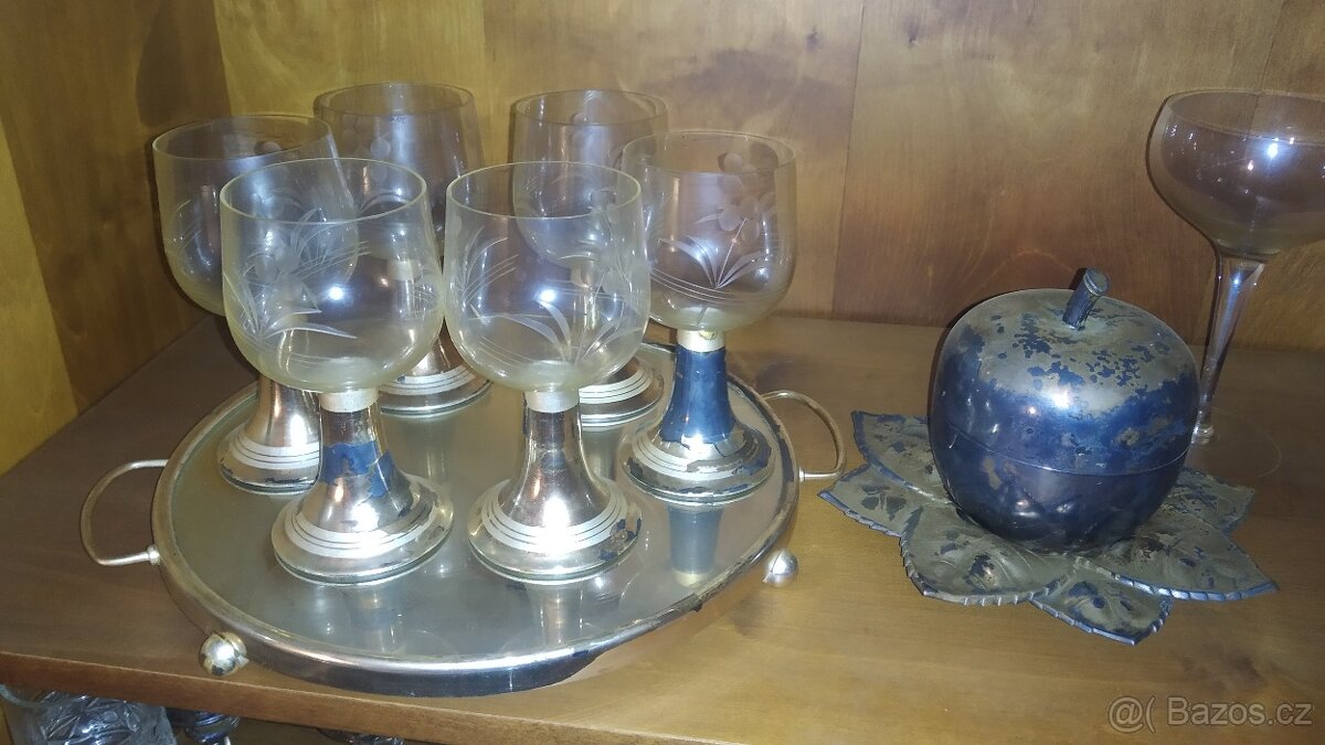 Sklo a porcelán - 8