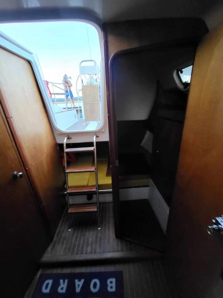 Prodám kajutovou plachetnice avar 32 - 8