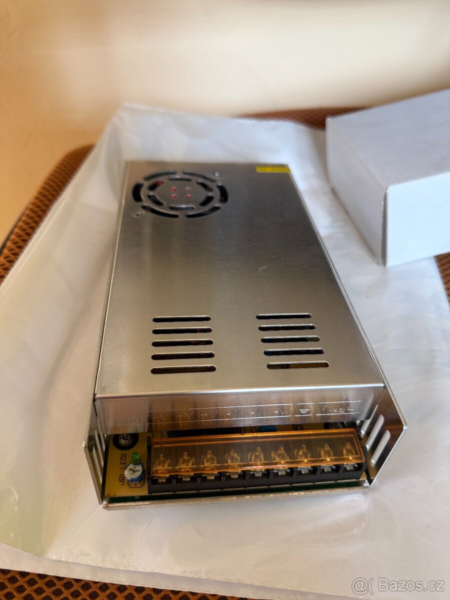 Hydroponická věž na pěstování rostlin - 8