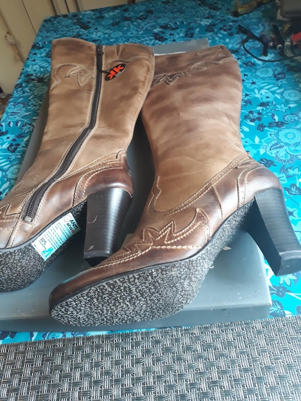 Nové kožené kozačky č.39, černé, rezavé, béžové - 8