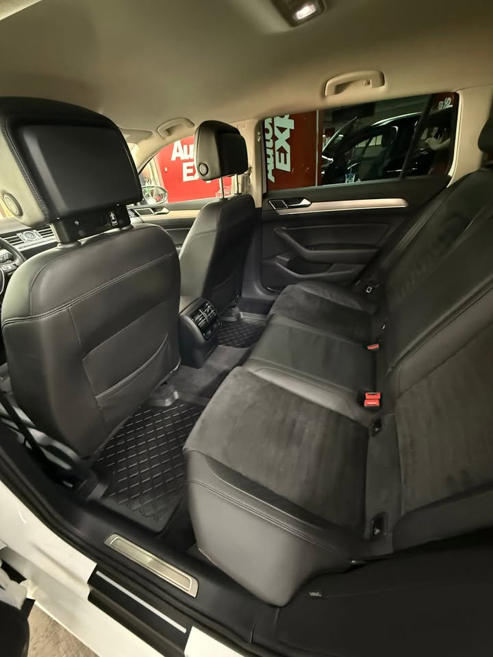 Volkswagen Passat R-line - 8