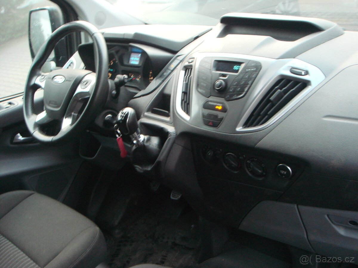 Ford Transit custom 2.2tdci 92kw 9 míst dlouhý 2014 - 8