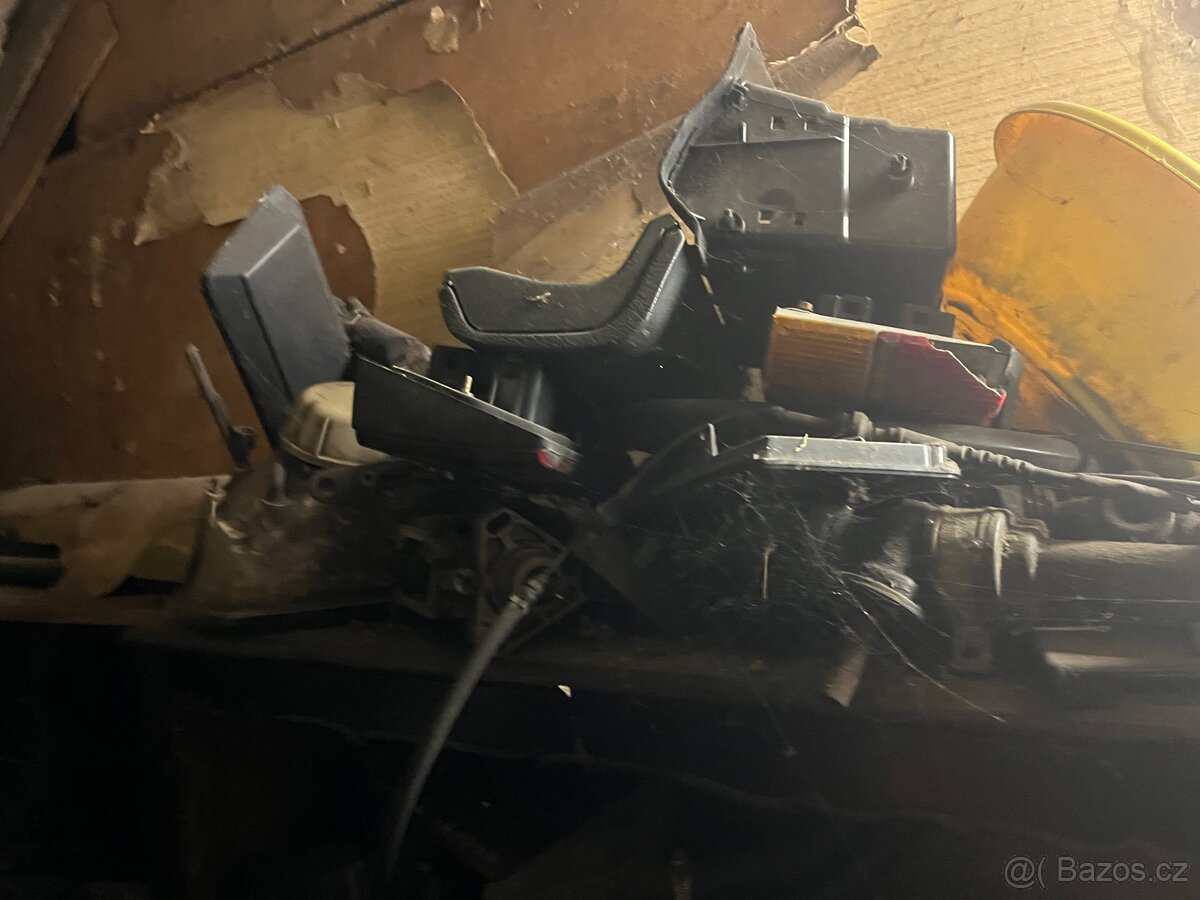 Náhradní díly na veterány - 8