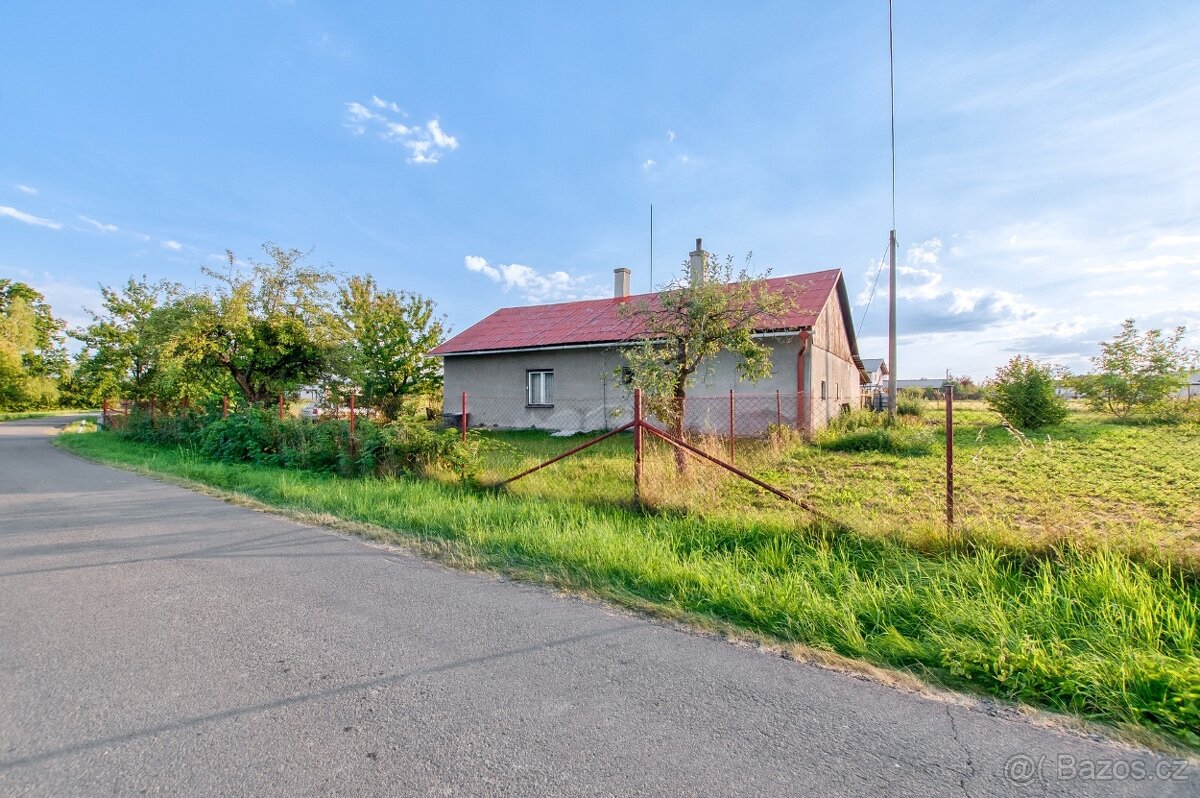 Prodej stavebního pozemku s rodinným domem v Lučině - 8