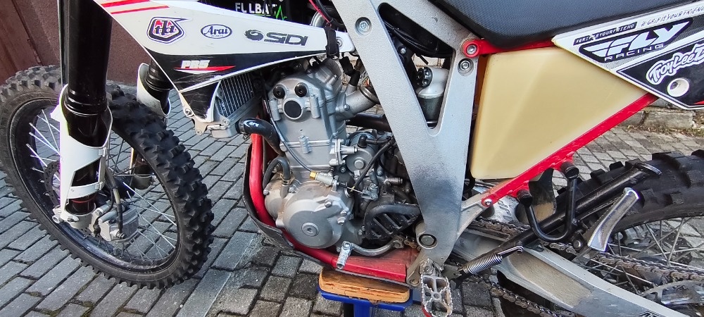 Enduro AJP PR5 250 - 8