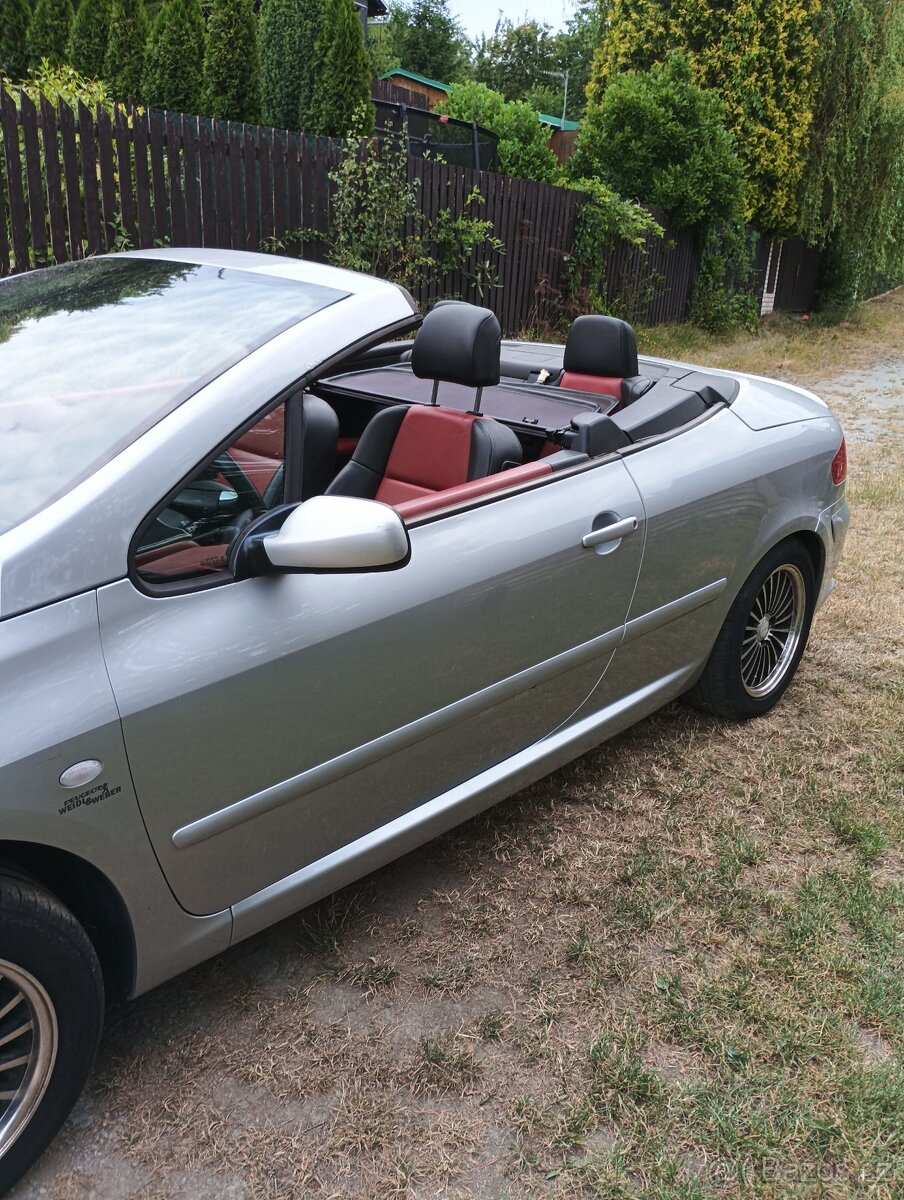 Peugeot 307CC se stahovací střechou - 8