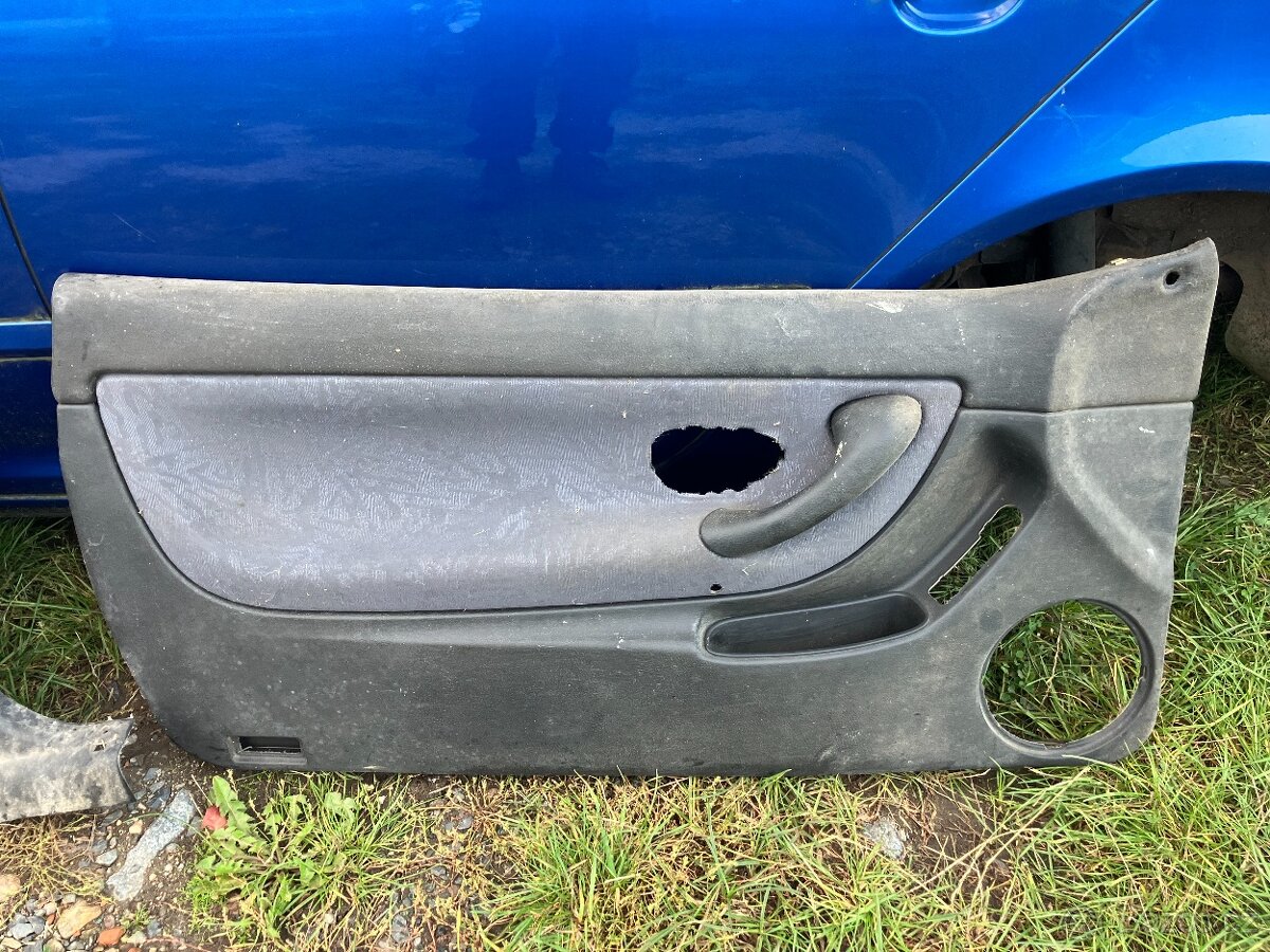 Peugeot 406 kupé sada sedaček - 8