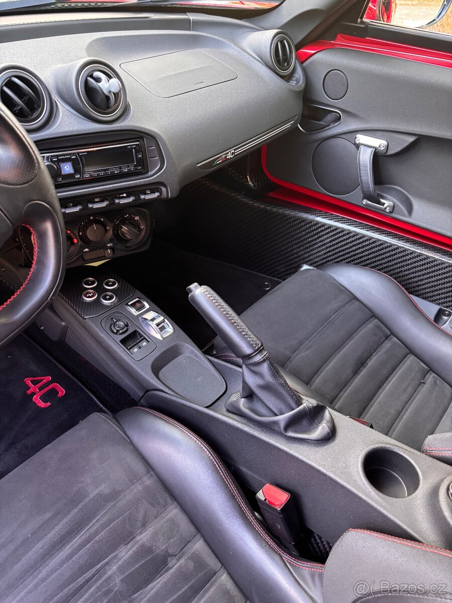 Alfa Romeo 4C - 8