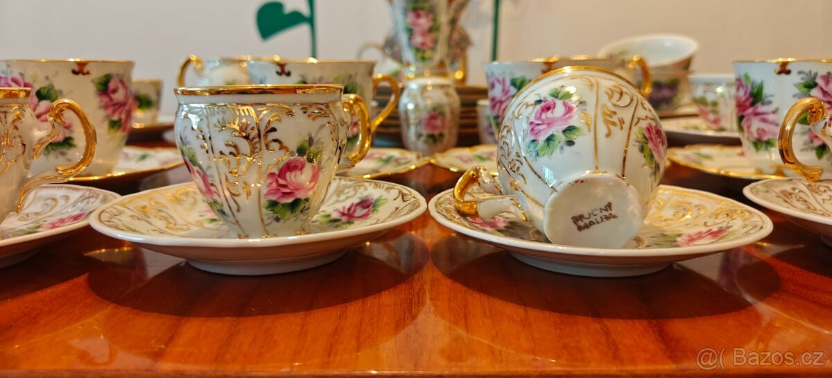 RUČNĚ MALOVANÝ PORCELÁN - 8