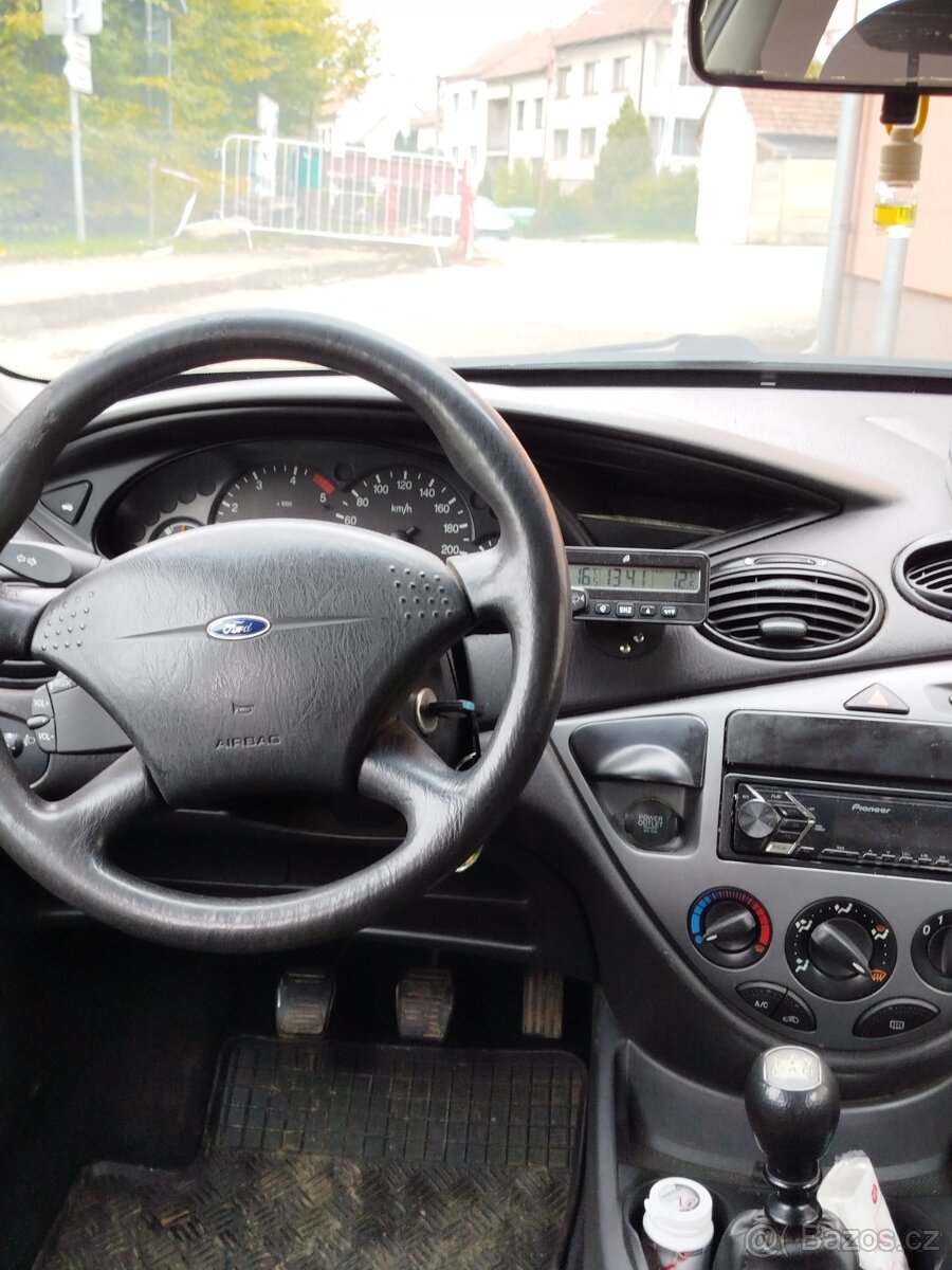 Prodám Ford Focus mk1 - 8