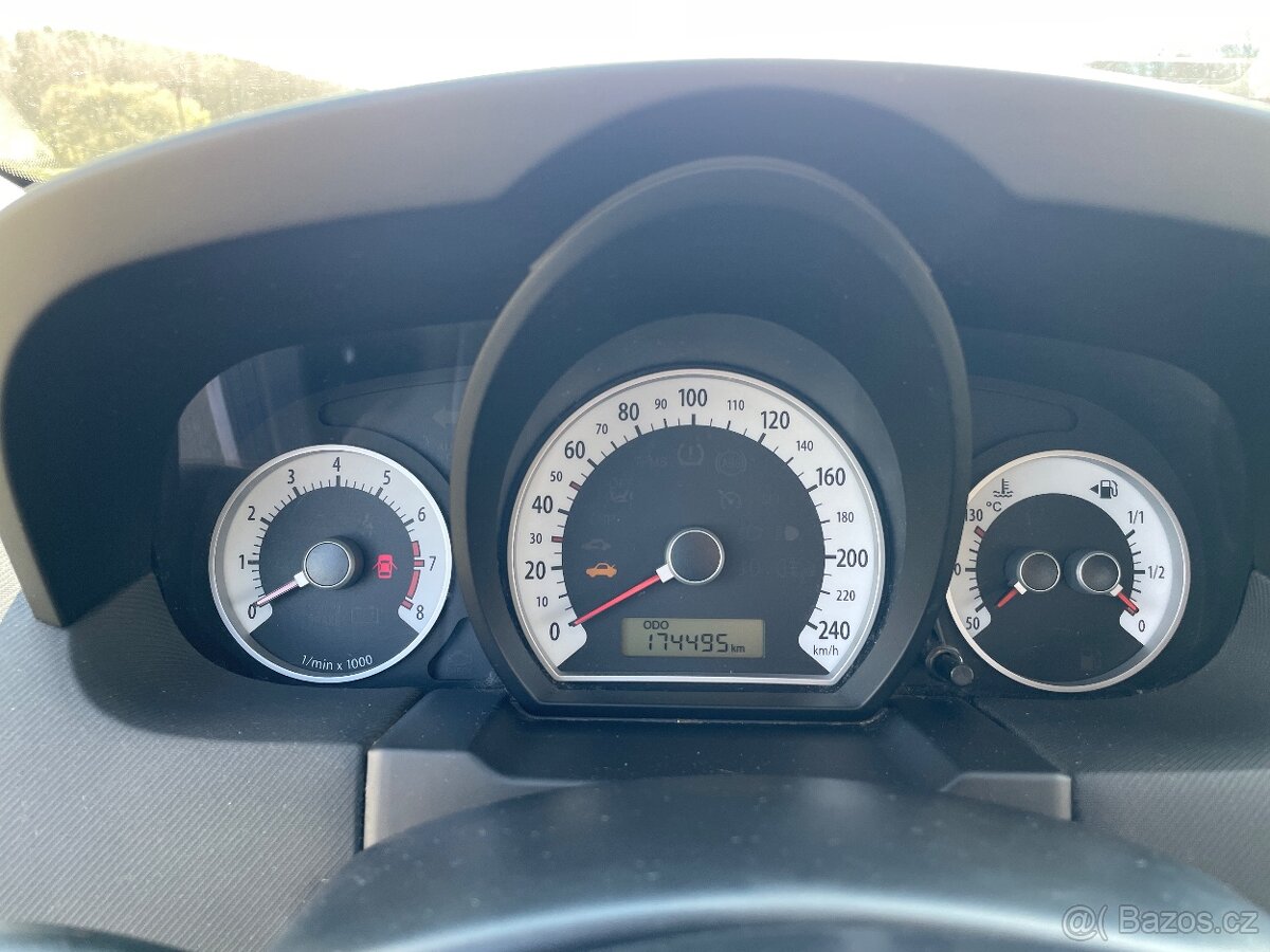 Kia Ceed 1.4 - 8