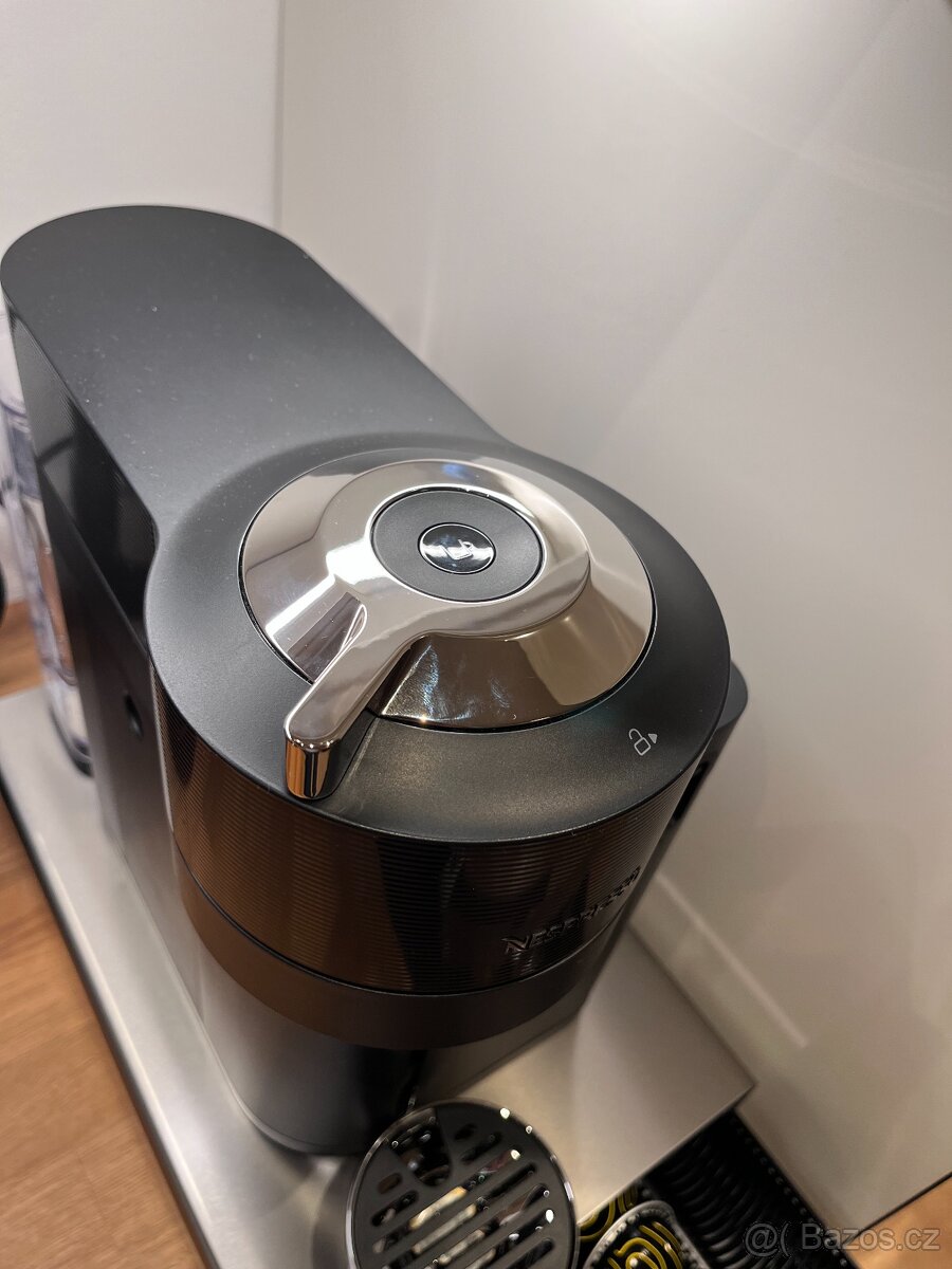 ☕ Nespresso Vertuo Gran Lattissima + originální zásobník - 8