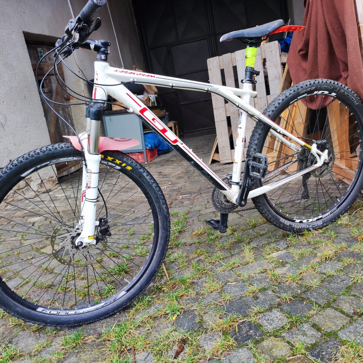 Prodám kolo GT Karakoram 29" trail a xc i do města - 8