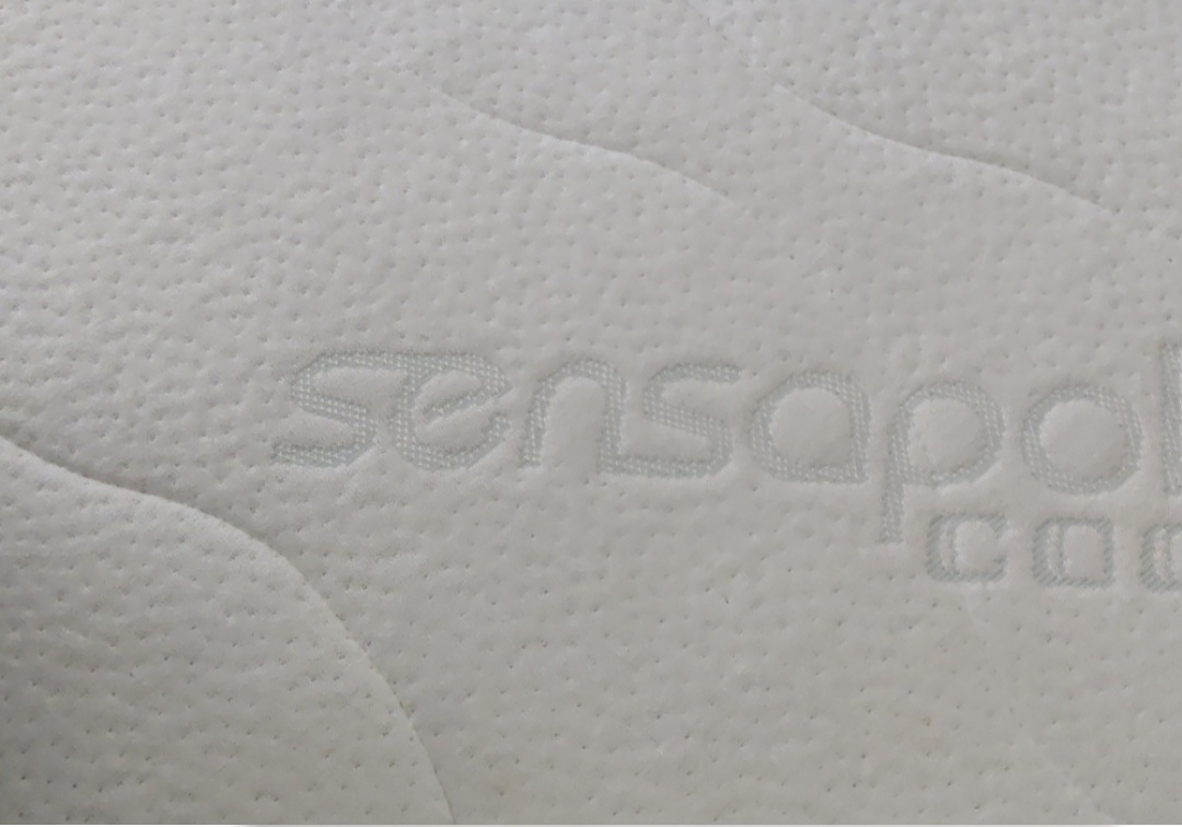 Dřevěná postel 90200 + špičková matrace Sensapol - 8