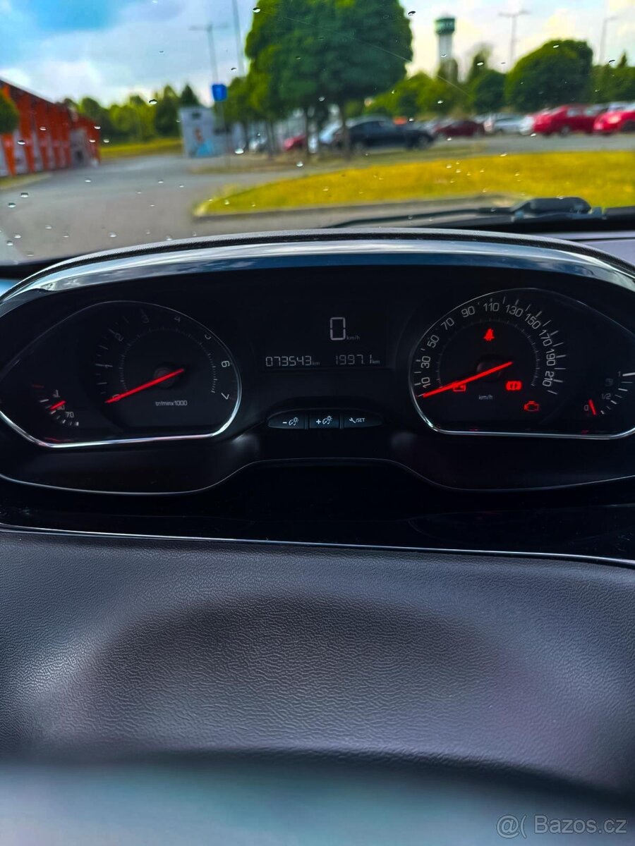 Peugeot 208 1.4 VTi, 70 kW - 8