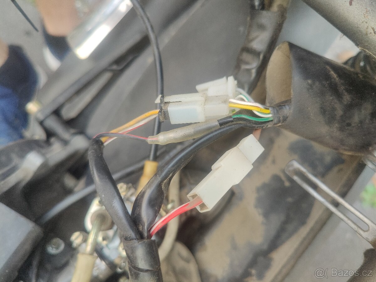 derbi atlantis 2T 50 na díly, pouze rám a papíry - 8