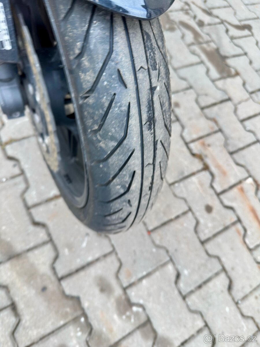 Kawasaki Versys 1000 - 8