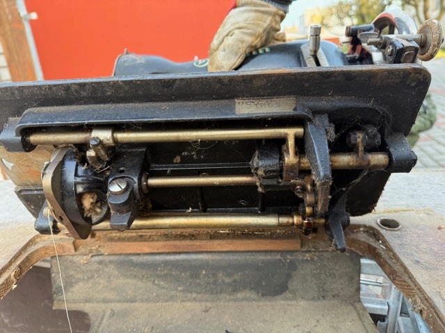 Šicí stroj Bobbin - 8