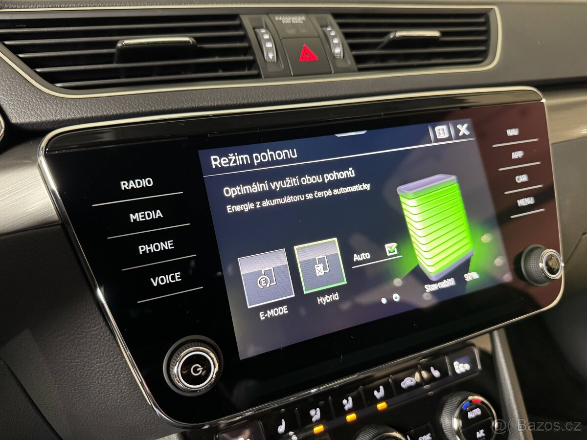 Škoda Superb 1.4TSi iV DSG Style Virtual Matrix - 8