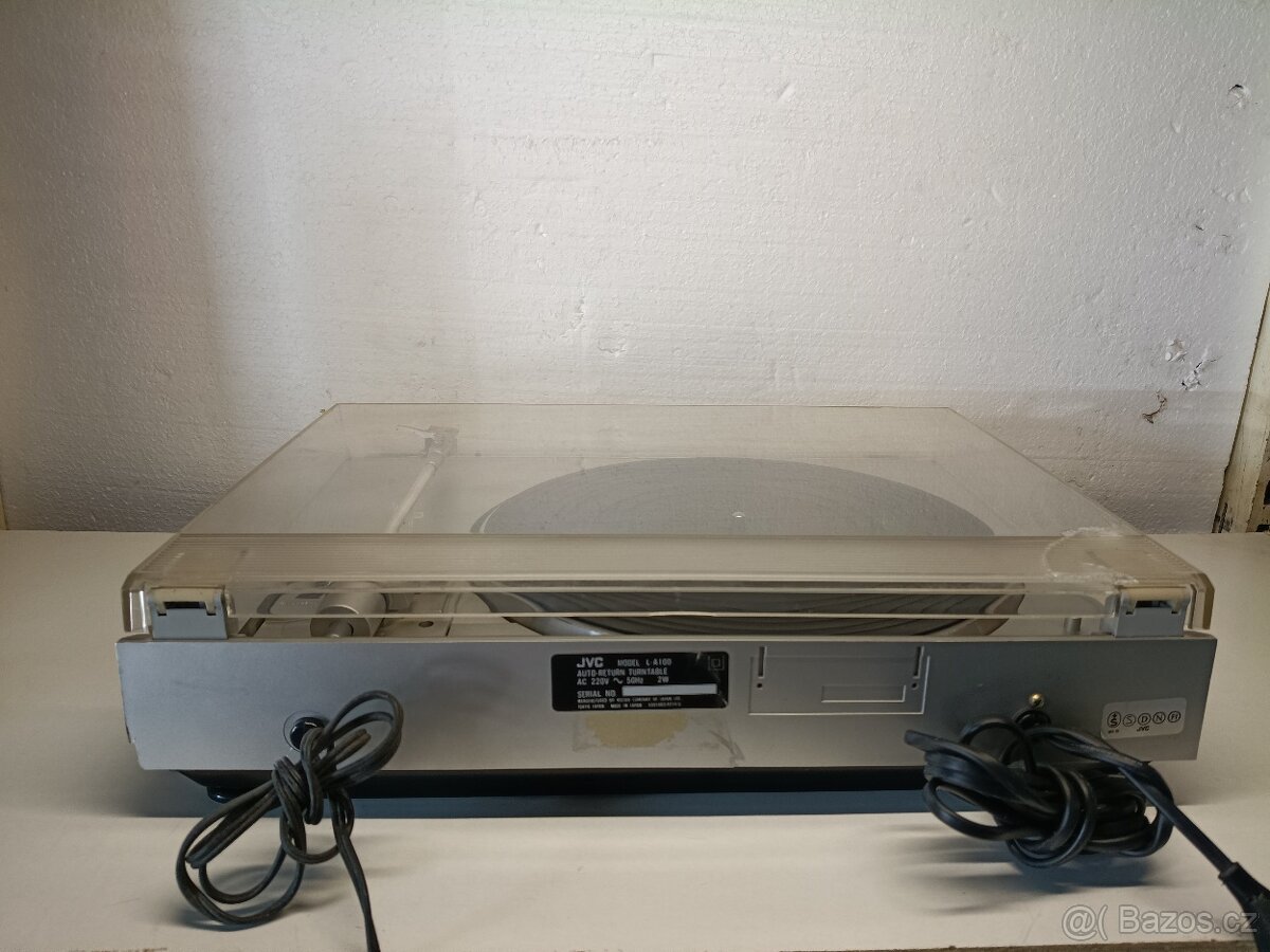 JVC LA 100 poloautomatický gramofon - 8