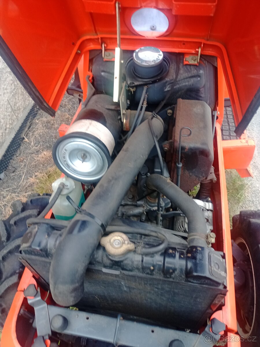 malotraktor Kubota GT3 - 8