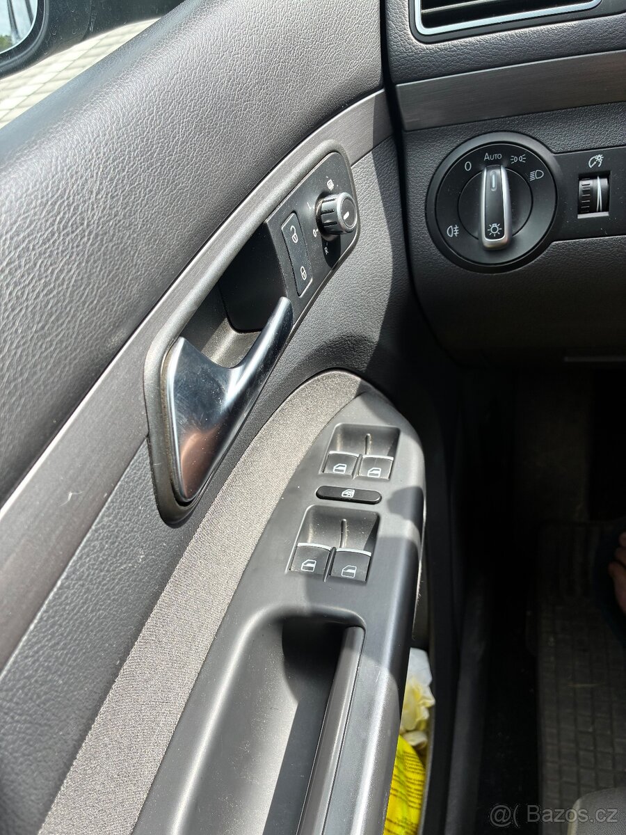 VW touran 1.4 tsi - 8