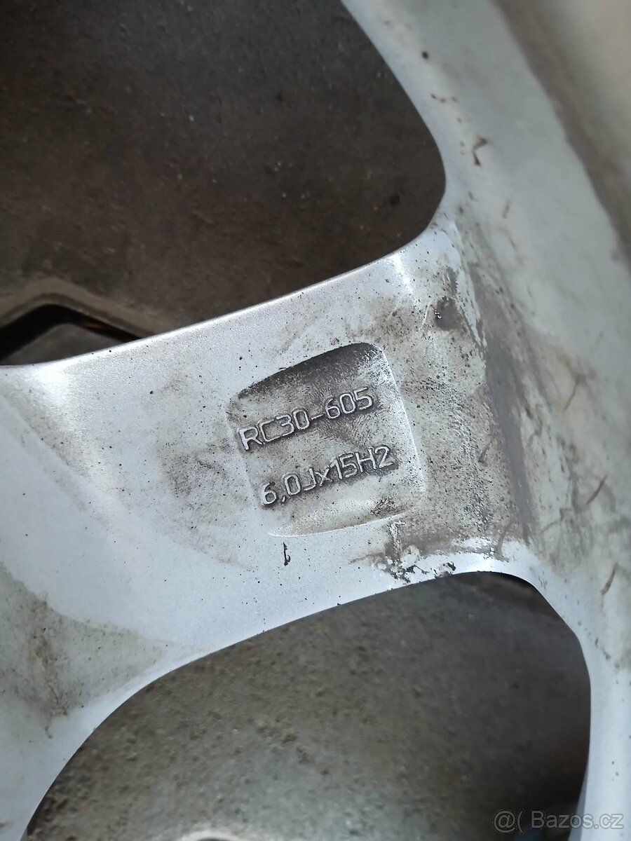 FIAT TIPO / Fiat 500L sada kol s pneu R15" - 8