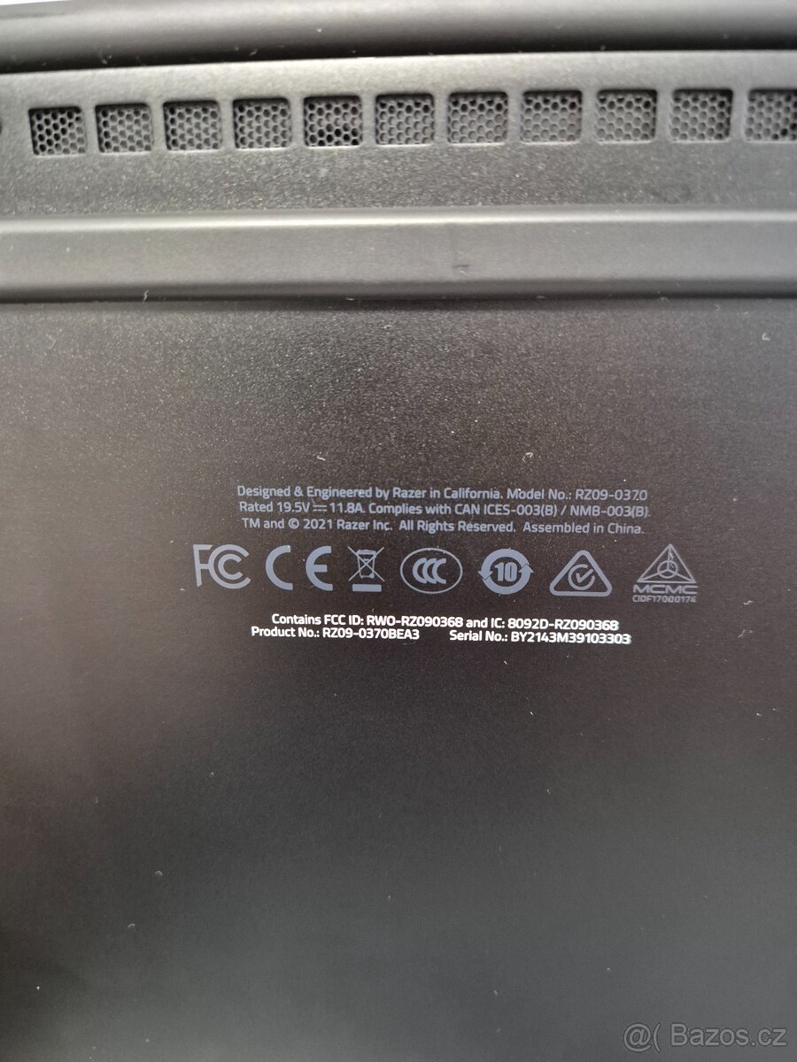 Herní notebook Razer RZ09 - 8