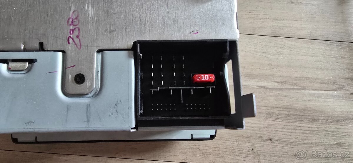 Rádio Škoda Stream MP3 + rámeček - 8