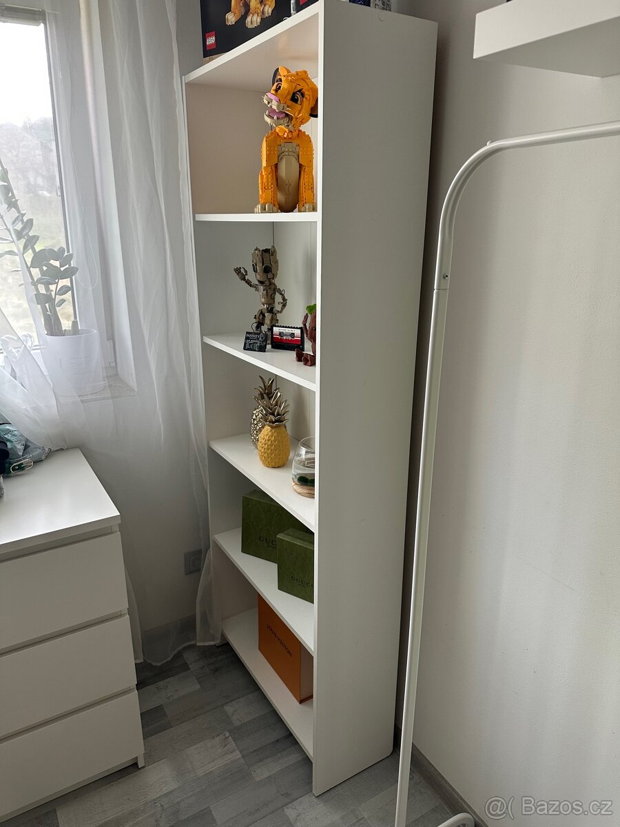 Set nábytku - knihovna a regál - 8