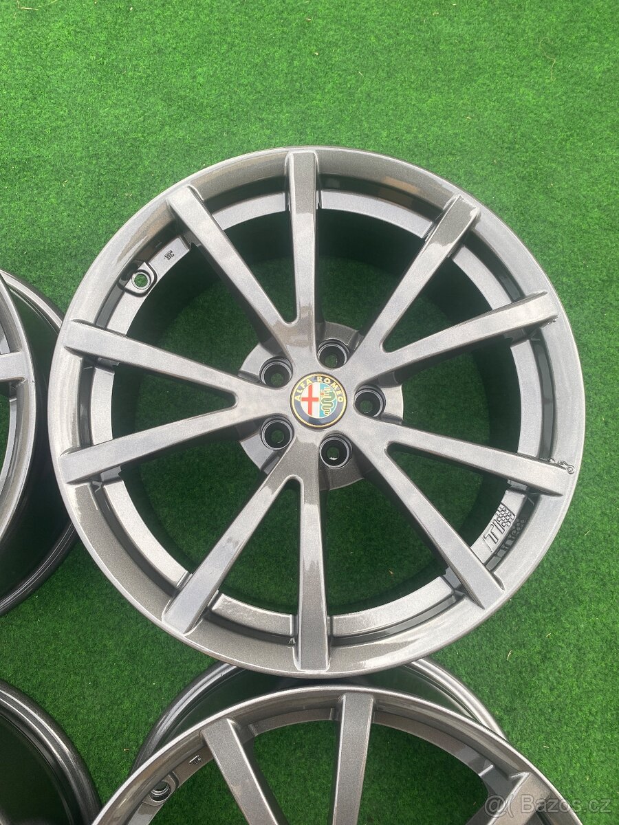 ALU KOLA ALFA ROMEO 5X98 R17’ 147 Q2 TI - 8