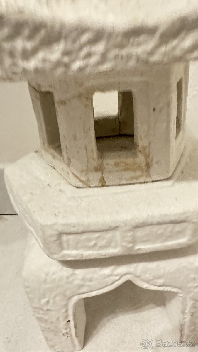 Betonový sloup sleva, japonská lampa - 8