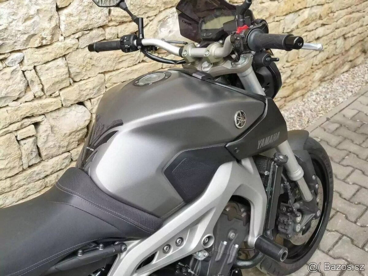 Yamaha MT 09 - 8